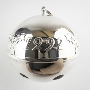 lot 48 image: Wallace Silversmiths  1992 Celestial Angels silver plate Christmas Sleigh Bell Ornament .