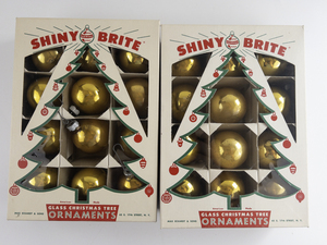 lot 161 image: Vintage 1950s SHINY BRITE Two Sets of 12 Gold Colored Glass Christmas Tree Ornaments with Original Boxes