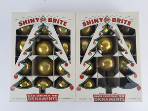 lot 162 image: Vintage SHINY BRITE Two Dozen Gold Colored Glass Christmas Tree Ornaments with Original Boxes