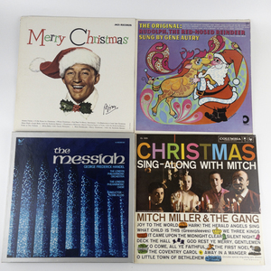 lot 186 image: Group of 4 Christmas Records