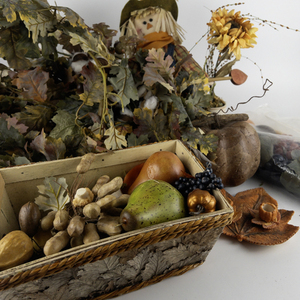 lot 224 image: Large Lot of Fall Decorations