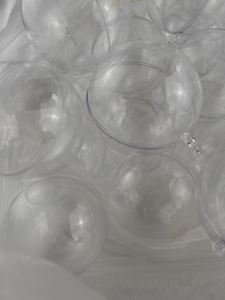 lot 241 image: Set of 48 - Craft Balls Acrylic Ball Transparent - 3in diameter approx