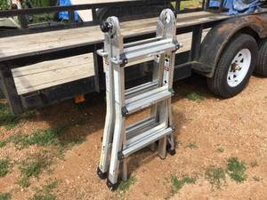 lot 14 image: Gorilla Ladders 13 Position