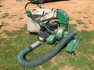 lot 1 image: Billy Goat Industries Pro Series Lawn Vacuum