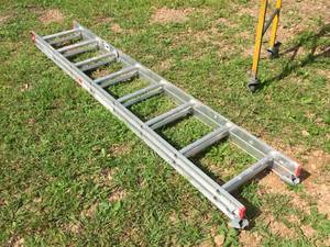 lot 20 image: Keller Light Duty Aluminum Extension Ladder