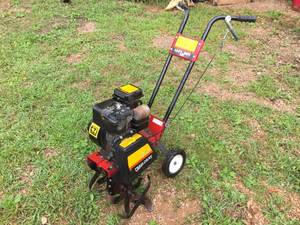 lot 29 image: Lazy Boy 3hp Tiller - Runs & Operates