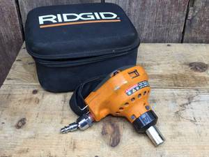 lot 47 image: Ridgid Pneumatic Palm Nailer Kit