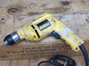 lot 51 image: Dewalt DW106 38 Electric Drill - Sounds Good