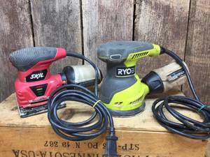 lot 52 image: Skil - Ryobi Palm Sanders