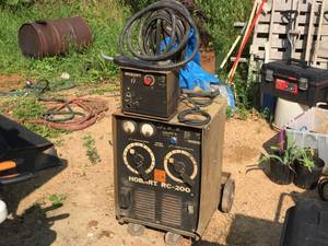 lot 6 image: Hobart RC-200 Welder - Hobart 17 Wire Feed - Profax Mig 400 Gun