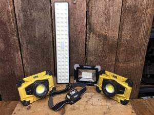 lot 75 image: LED Work Lights