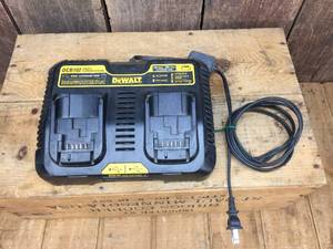 lot 83 image: Dewalt DCB102 Jobsite Charging Station 12V-20V