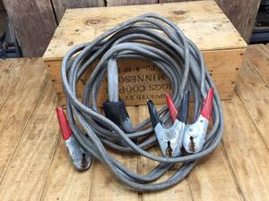 lot 86 image: Heavy Duty Parrot Clamp Jumper Cables - 20 Ft