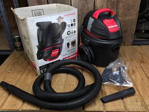 lot 97 image: 2.5 Gallon Shop Vac