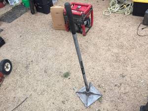 lot 105 image: Kobalt 10 x 10 Tamper