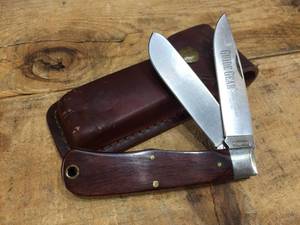 lot 133 image: Camillus Guide Gear Field Series Knife