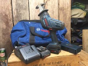 lot 185 image: Bosch GSA18V-083 Cordless Reciprocating Saw Kit