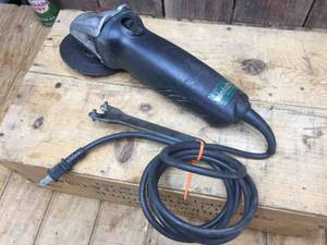 lot 186 image: Metabo W8-115 Quick 4 12 Grinder