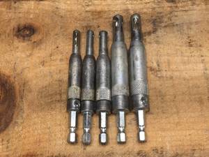 lot 190 image: Snappy Self-Centering Hinge Bits