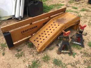 lot 196 image: Car Ramps - Jack Stands - Creeper