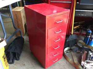 lot 200 image: Red 6 Drawer Storage Cabinet - Metal