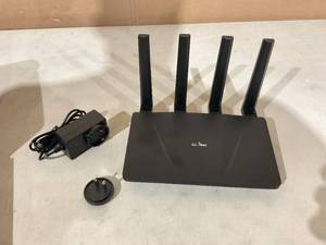 lot 372 image: GL.iNet GL-AX1800(Flint) WiFi 6 Router