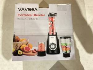 lot 381 image: VAVSEA Personal Blender for Shakes and Smoothies