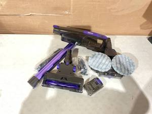 lot 382 image: Akiara Cordless Vacuum and Wet Dry Mop Combo
