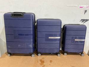lot 198 image: Tripcom Luggage 3 Piece Sets Suitcase Set with Double Spinner Wheels