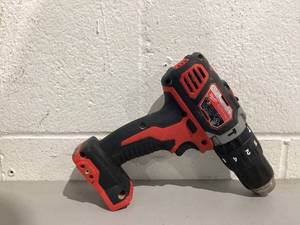 lot 482 image: Milwaukee M18 Compact 12 Hammer DrillDriver