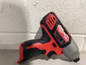 lot 484 image: Milwaukee M12 14 Hex Impact Driver