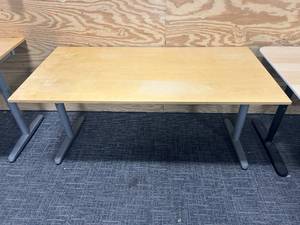 lot 24 image: Office Table