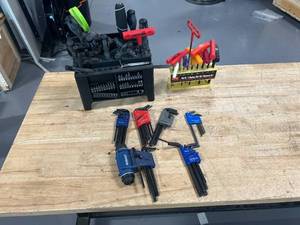 lot 31 image: Lot of Various Tools
