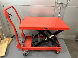 lot 37 image: IRONTON 1000 LB Hydraulic Table