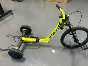 lot 11 image: Razer DXT Drift Trike
