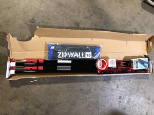 ZipWall ZP4 Contains 4 10 ft. Steel Spring Loaded Poles 4-Heads, 4-Plates, 4-Tethers, 4-Grip Disks, 2-Zippers and 1-Carry Bag   Customer Returns See Pictures