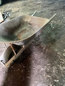 Wheel barrow