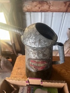 Vintage oil cans and misc