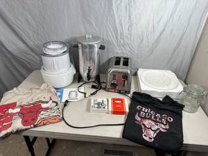 Vintage Chicago Bulls Tshirts, Kitchen Items, Ice Cream Maker