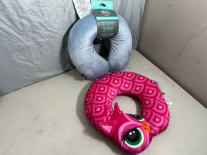 2 New Travel Neck Pillows