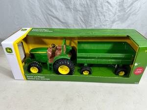 New John Deere Tractor & Wagon Toy Set