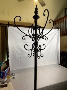 lot 622 image: Metal Coat Rack with Umbrella Stand