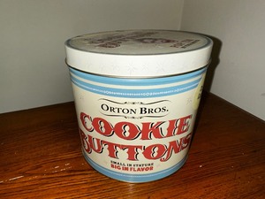 lot 652 image: Vintage Orton Bros Cookie Buttons Cookie Jar