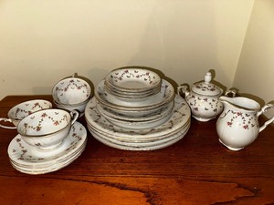 lot 656 image: Winterling Porcelain Kitchenware, German - 4 Plates, 4 Soup Bowls, 4 Fruit Bowls, 4 Cups, 4 Saucers, Sugar and Creamer
