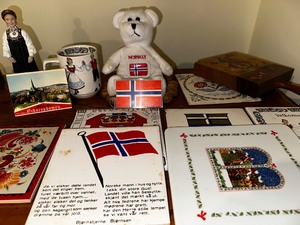 lot 681 image: Varous Norwegien Items and Souveniers