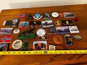 lot 695 image: Various Souvenier Magnets as seen in photo