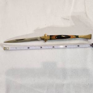 lot 618 image: Vintage Pocket Stiletto