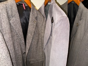 lot 864 image: Three Mens Blazers