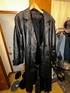 lot 893 image: Long Lined Phases Leather Coat Jacket with Removable Lining