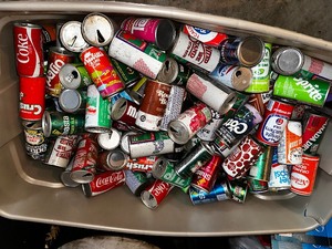 lot 962 image: Large Bin Of Vintage And Antique Soda Cans